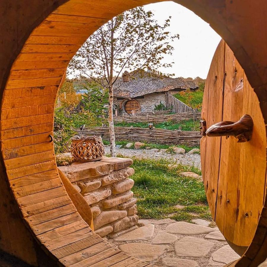 Hotel Valea Celor Doisprezece Piriu Dobreni Esterno foto