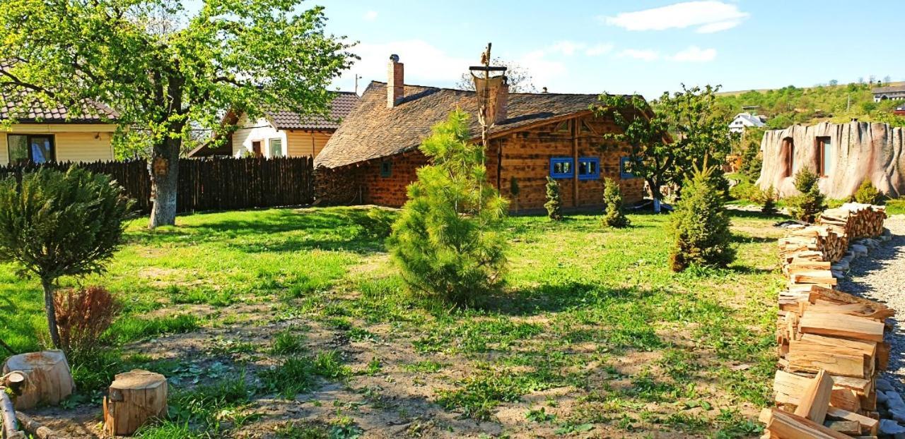 Hotel Valea Celor Doisprezece Piriu Dobreni Esterno foto