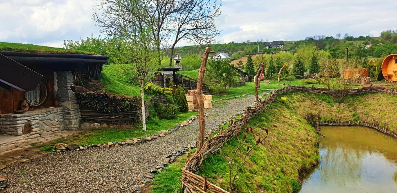 Hotel Valea Celor Doisprezece Piriu Dobreni Esterno foto