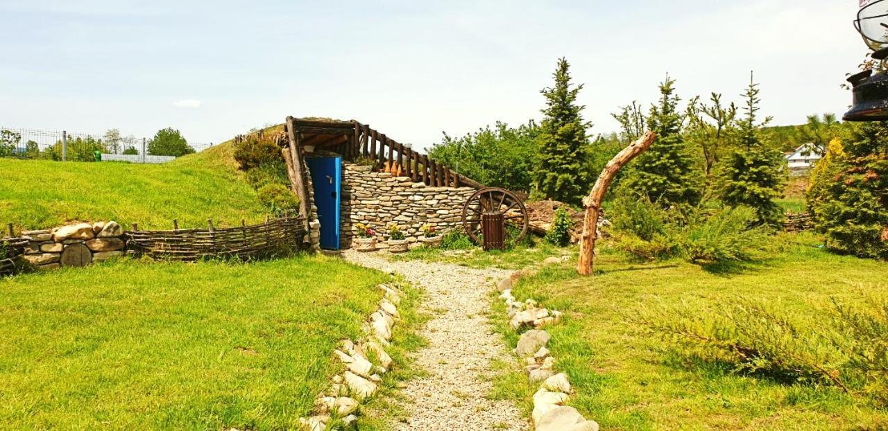 Hotel Valea Celor Doisprezece Piriu Dobreni Esterno foto